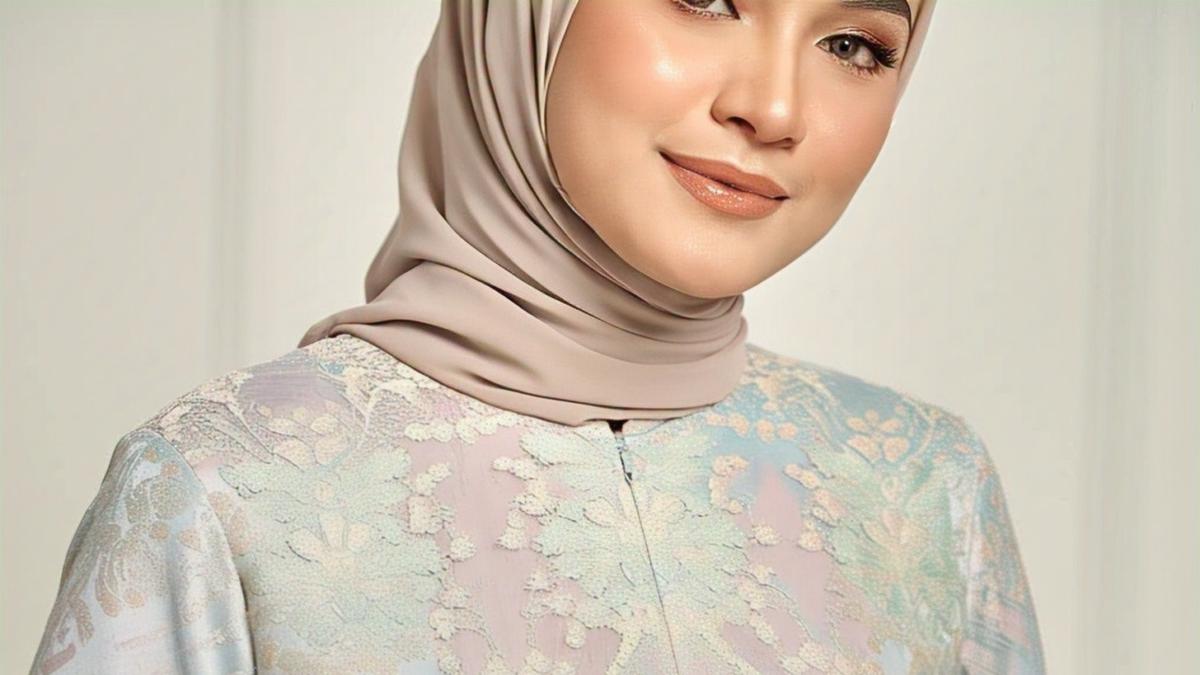 10 Ide Aksen Brokat di Gamis Lengan Balon, Muslimah Tampil Classy di Pengajian Muharaman