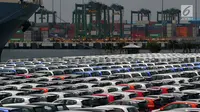 Ratusan mobil yang siap diekspor terparkir di Tanjung Priok Car Terminal, Jakarta, Selasa (8/8). Kemenperin mencatat, ekspor Mobil pada periode Januari-Juni 2017 meningkat 20,5% dibandingkan periode yang sama tahun 2016. (Liputan6.com/Johan Tallo)