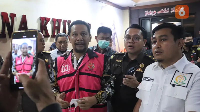 Iman Hud jadi tersangka korupsi upah honor anggota Satpol PP Makassar (Liputan6.com/Istimewa)