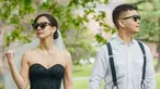 Nasya Marcella dan kekasihnya yang bernama Asyer ini diketahui melakukan prewedding di Melbourne, Australia. Usung konsep outdoor, pasangan kekasih ini tampil romantis dengan berpegangan tangan sembari Asyer melihat ke kiri dan Nasya Marcella melihat ke kanan. Mendukung penampilan keduanya makin menarik, pasangan ini kompak mengenakan kacamata hitam. (Liputan6.com/IG/@nasyamarcella)