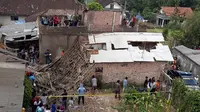 Rumah di Jalan Wukir gang IX A, Kelurahan Temas, Kecamatan Batu, Kota Batu yang menjadi lokasi ledakan. (Fisca Tanjung/JawaPos.com)