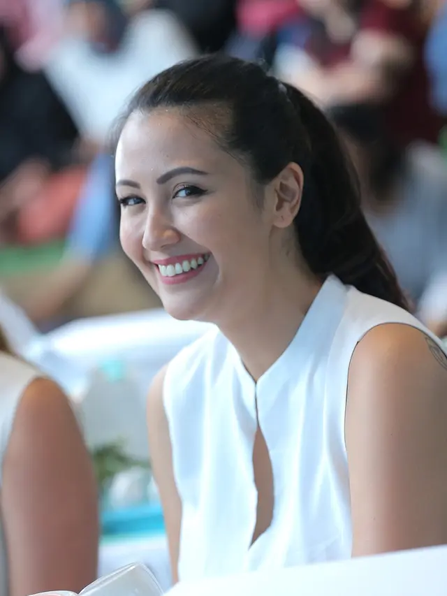 [Fimela] Sharena Delon