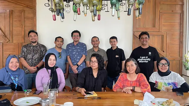 Jurnalis Belajar Bahasa Inggris