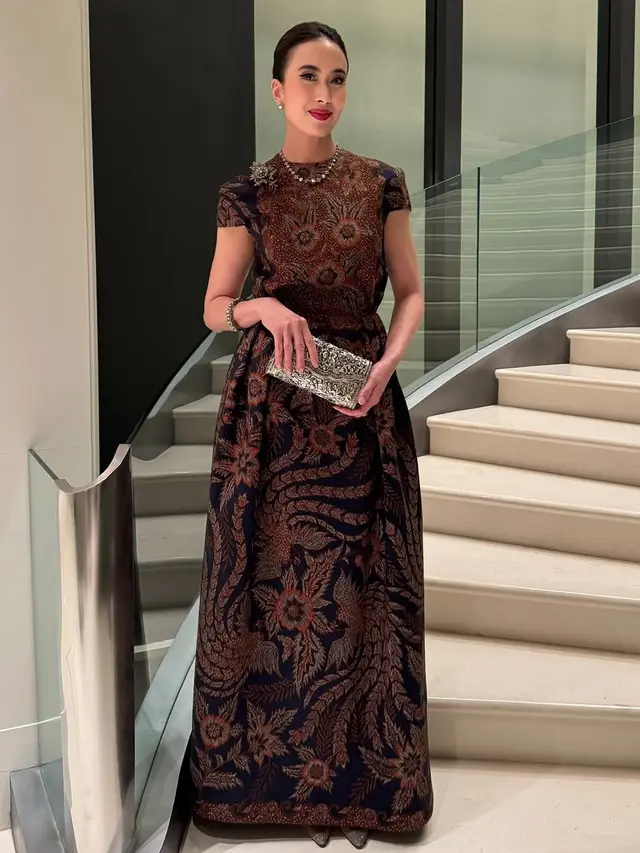 Disebut Menteri Terkaya, Gaya Khas Old Money Menpar Widiyanti Putri Wardhana dengan Produk Lokal