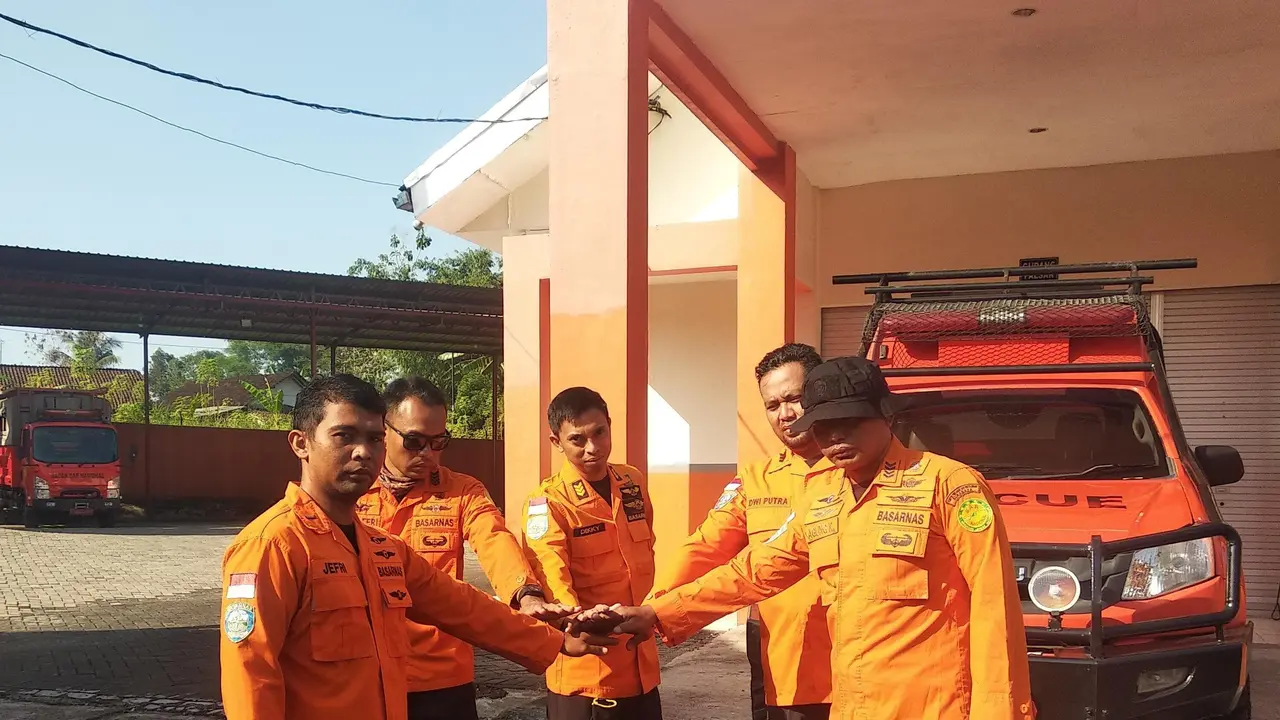 Tim SAR dikerahkan untuk mencari dua pendaki tersesat di Gunung Piramid