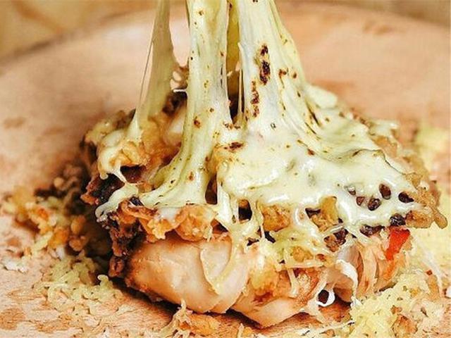 10 Ayam Geprek Khas Indonesia Yang Nikmatnya Kebangetan