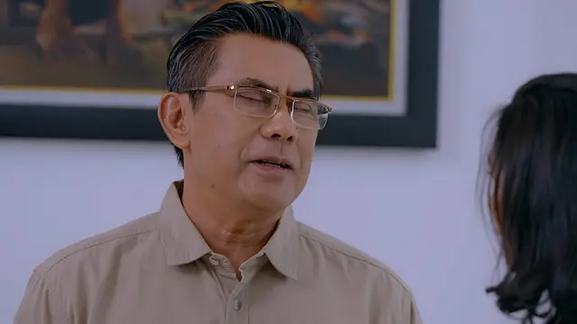 Di Antara Dua Cinta