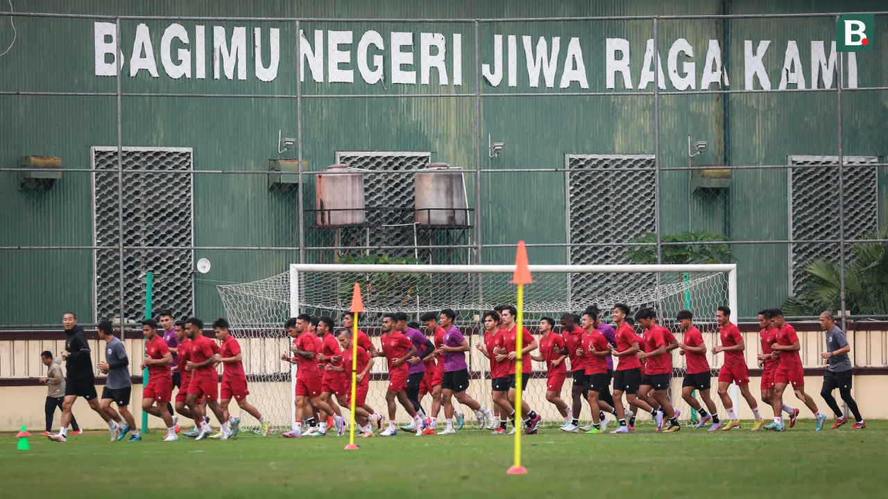 Latihan Timnas Indonesia Senior dan Timnas Indonesia U-20