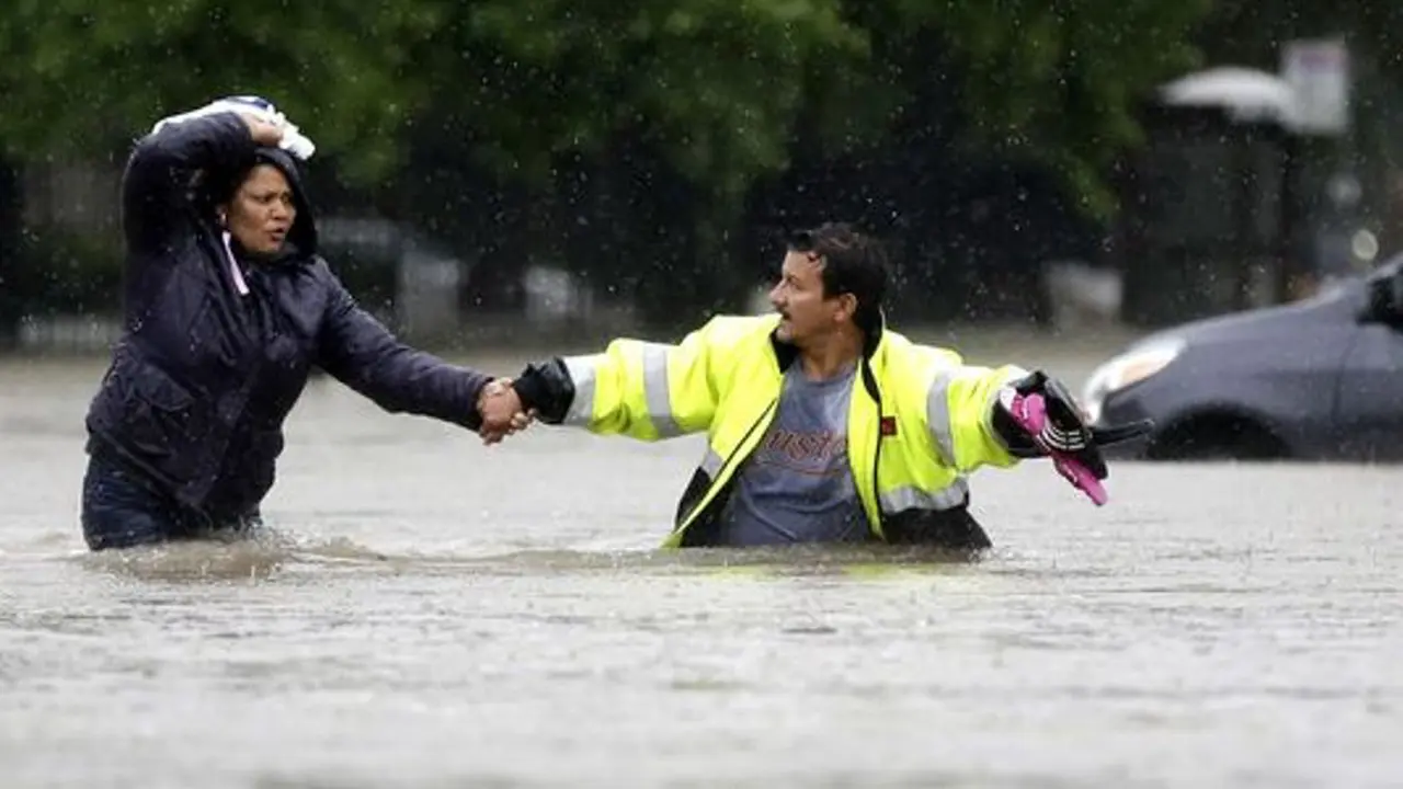 Texas Banjir Parah, 6 Orang Tewas