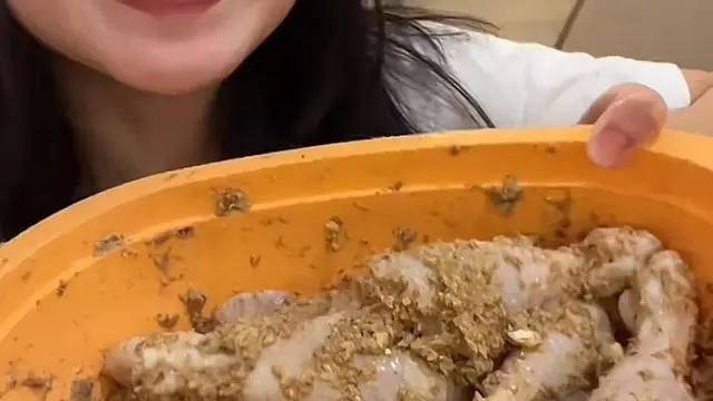 Tissa Biani antusias siapkan sahur. (credit:tiktok.com/@tissabianiazzahra)