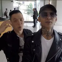 Ernest Prakasa Menyebutkan jika dirinya lebih menikmati di balik layar dibanding sebagai Aktor.