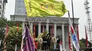  Di depan Gedung Mahkamah Konstitusi (MK) mereka berorasi untuk menolak capres yang melakukan kecurangan (Liputan6.com/Miftahul Hayat)