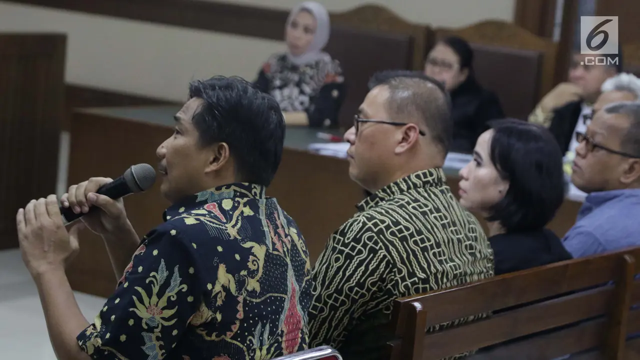 Bowo Sidik Pangarso Bersaksi di Sidang Asty Winasti