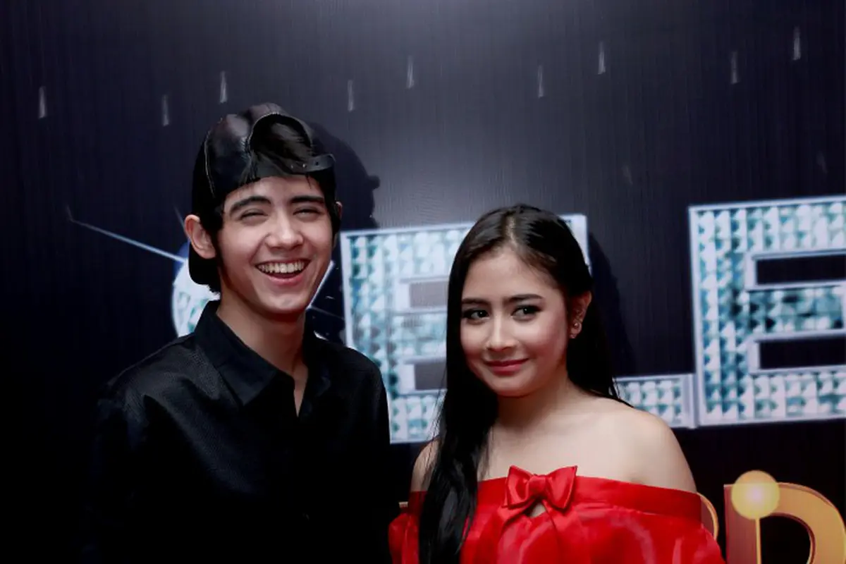 [Bintang] Aliando Syarief dan Prilly Latuconsina 