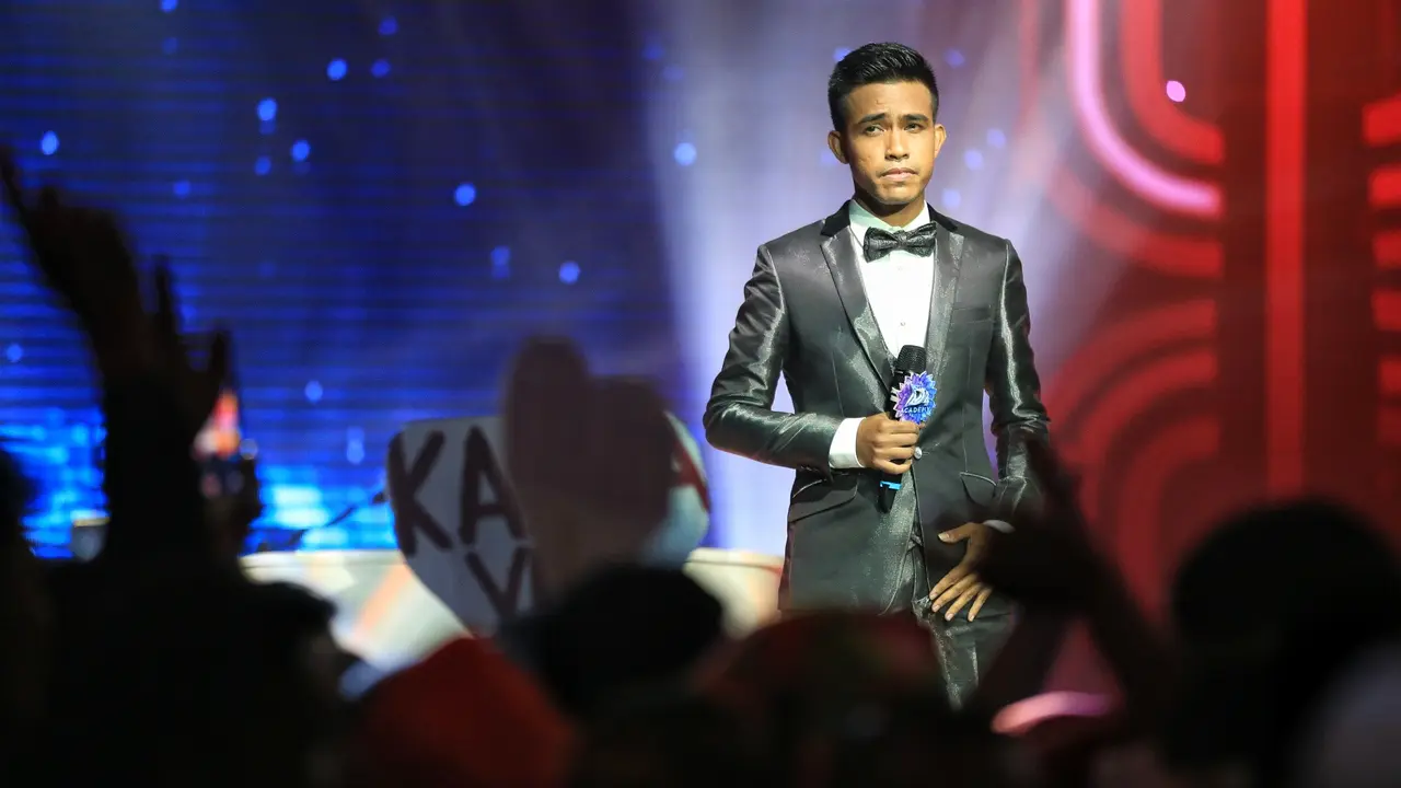 Fildan D'Academy 4