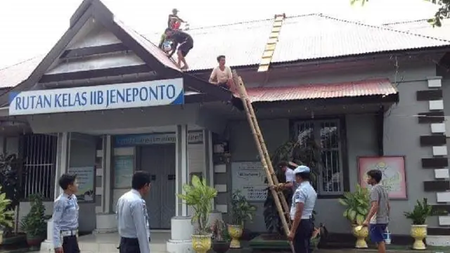 Pokja Kemenkumham Sulsel membantah ada dugaan persekongkolan dalam tender proyek pembangunan Rutan Jeneponto (Liputan6.com/ Eka Hakim)