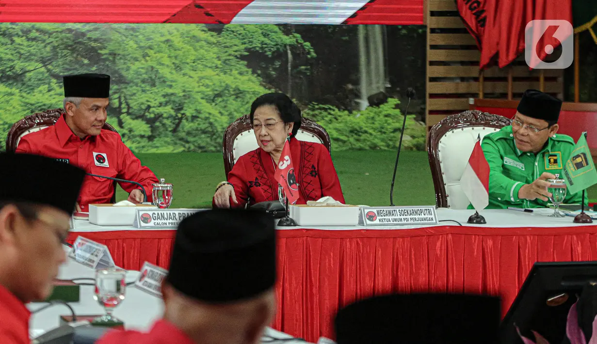 Terkait nama Menparekraf Sandiaga Uno yang kerap disebut berpotensi menjadi cawapresnya, Ganjar menyebut belum mengetahui peluang berpasangan sebab saat ini memang belum ada visi misi. (Liputan6.com/Faizal Fanani)