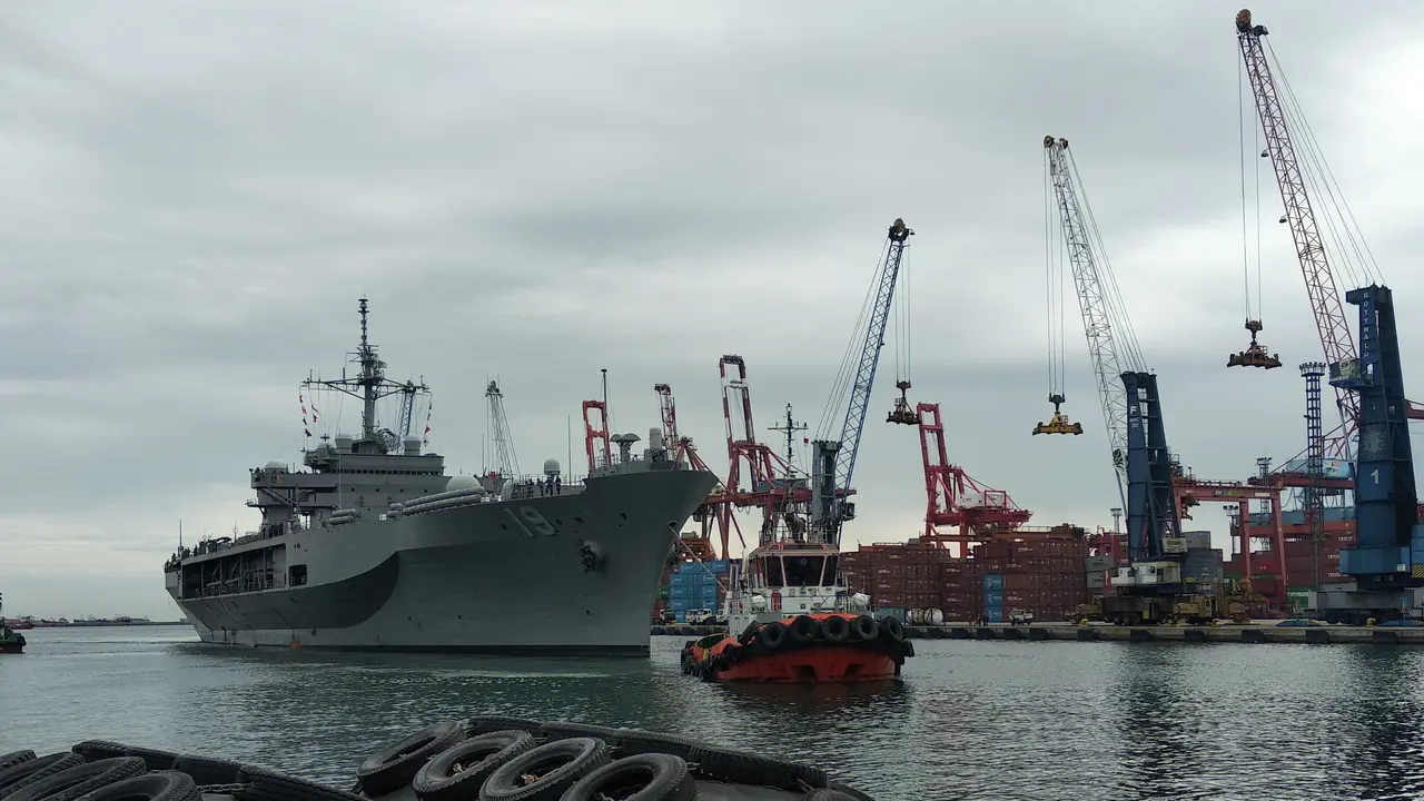 Kapal USS Blue RIdge milik Angkatan Laut AS melakukan kunjungan ke Jakarta pada 1-5 Mei 2019 (Liputan6.com/Happy Ferdian)