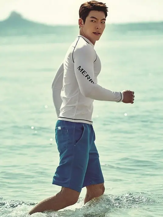 Berniat menunda pengobatannya,dikarenakan ia ingin memprioritaskan syuting film terbarunya yang kini sedang ia jalani. Namun sang sutradara, Choi  Dong Hoon melarangnya dan menuruhnya untuk melakukan pengobatan. (Instagram/kimwoobin_89)