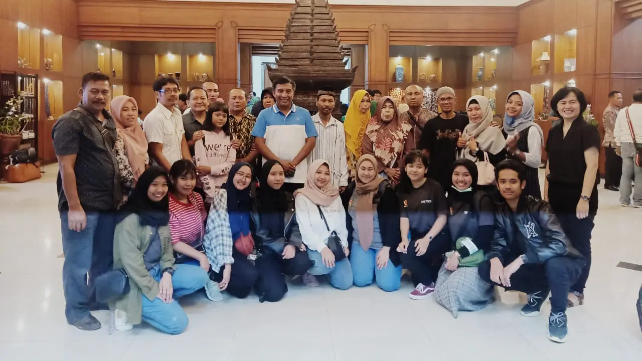 Mahasiswa Unesa