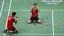 Pasangan Indonesia, Tontowi Ahmad/Liliyana Natsir, berhasil melangkah ke final usai menaklukkan Zhang Nan/Zhao Yunlei pada Olimpiade 2016 di Rio de Janeiro, Brasil, Selasa (16/8/2016). (AFP/Jim Watson)
