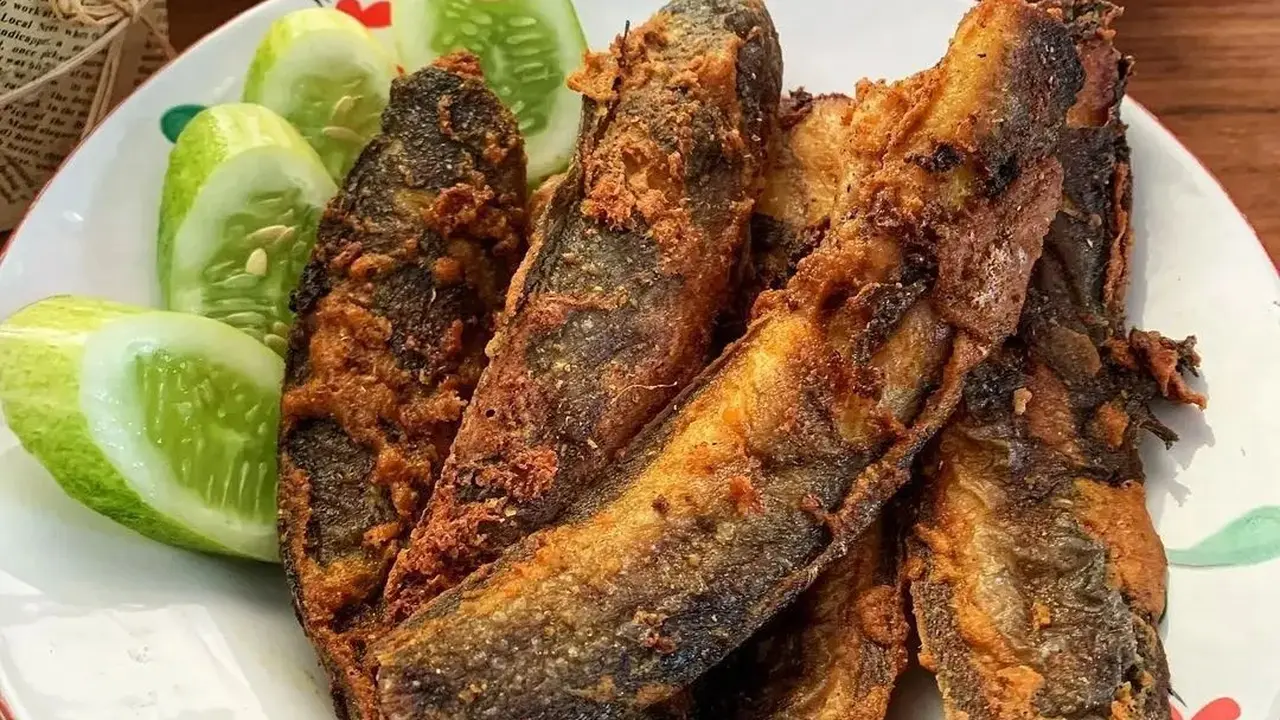 Tanpa Tepung, Ini Cara Buat Lele Goreng yang Lurus dan Krispi