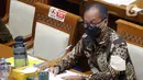Menteri Perindustrian Agus Gumiwang Kartasasmita menyampaikan paparannya saat rapat kerja dengan Komisi VII DPR di Kompleks Parlemen, Senayan, Jakarta, Rabu (2/2/2022). Rapat membahas program Kemenperin tahun 2022 serta evaluasi kinerja Kemenperin tahun 2021. (Liputan6.com/Angga Yuniar)