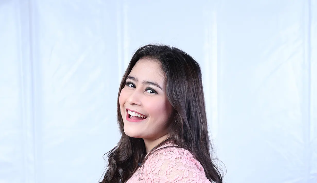 Tawa cerianya ini yang membuat semua orang merindukan Prilly Latuconsina (Galih W Satria/Bintang.com)