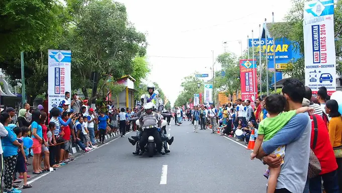 Atraksi Keselamatan lalu Lintas 2016 Polisi Jadi Cibiran Netizen