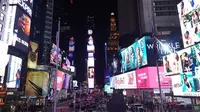 Times Square New York, Amerika Serikat dalam bidikan Samsung Galaxy A8 Plus. Liputan6.com/Jeko Iqbal Reza