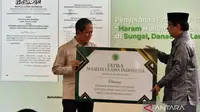 Menteri LH Sambut Positif Fatwa MUI Haramkan Pembuangan Sampah ke Sungai, Danau hingga Laut