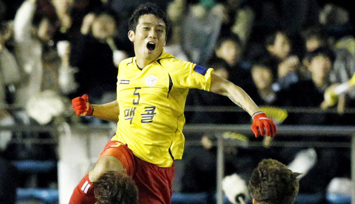 Shin Tae-yong telah menemukan asisten baru selepas kepergian Dzenan Radoncic yang mengundurkan diri pada pada 1 Oktober 2022 lalu. (AFP/Kiyoshi Ota)