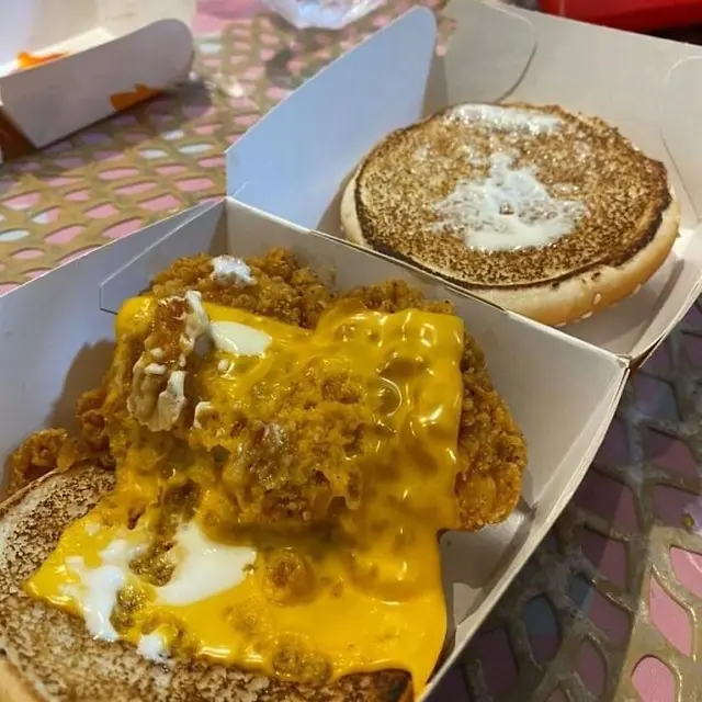 6 Potret Burger Tak Sesuai Ekspektasi Pesanan Ini Bikin Pembeli Kecewa