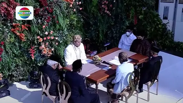 6 Momen Akad Nikah Via Vallen dan Chevra Yolandi, Kental dengan Adat Jawa