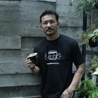 Rio Dewanto dan Atiqah Hasiholan kini tengah berbahagia. Menanti sejak lama dikaruniai seorang momongan, akhirnya kini Atiqah sedang mengandung anak pertama, buah cinta pernikahan mereka. (Galih W. Satria/Bintang.com)