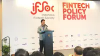 Wakil Ketua OJK Mirza Adityaswara dalam acara Fintech Policy Forum Seri II di Auditorium Center for Strategic and International Studies (CSIS), Jakarta, Selasa (8/8/2023).