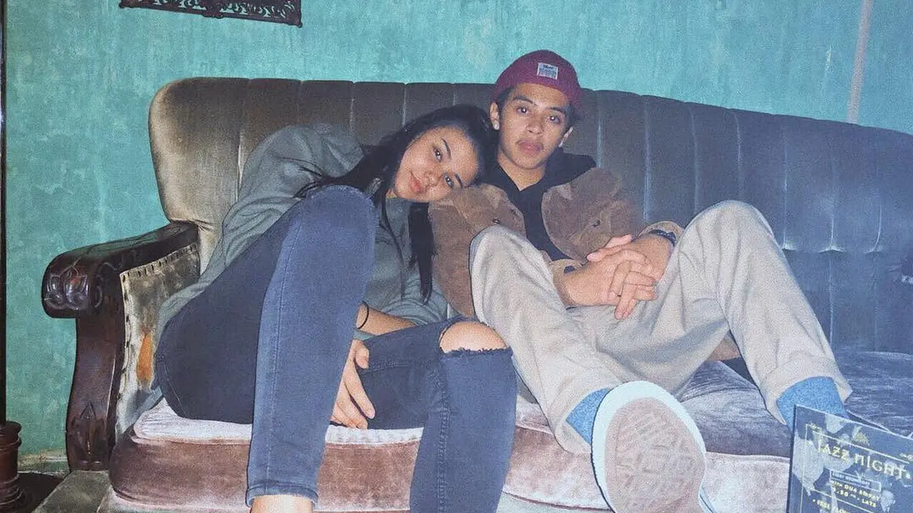[Bintang] Bastian Steel dan Tiana Mannering