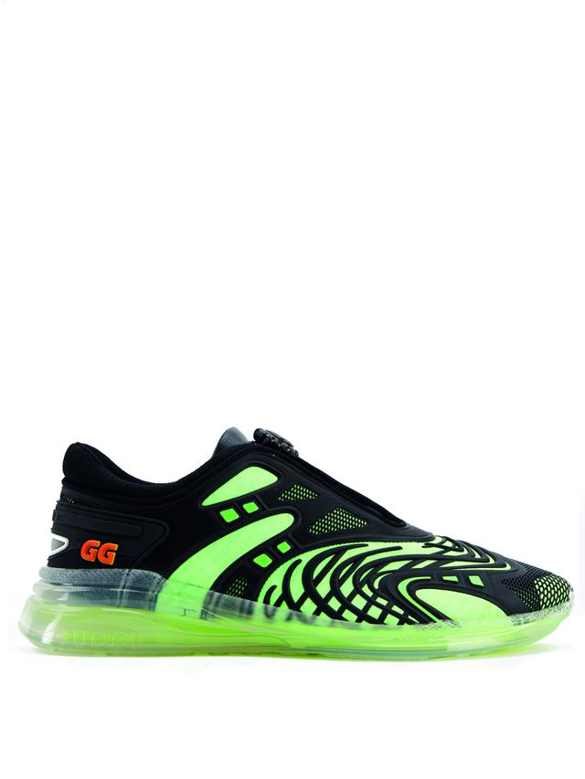 Ultrapace R Sneaker Futuristik dengan Tombol Penyetel dari 