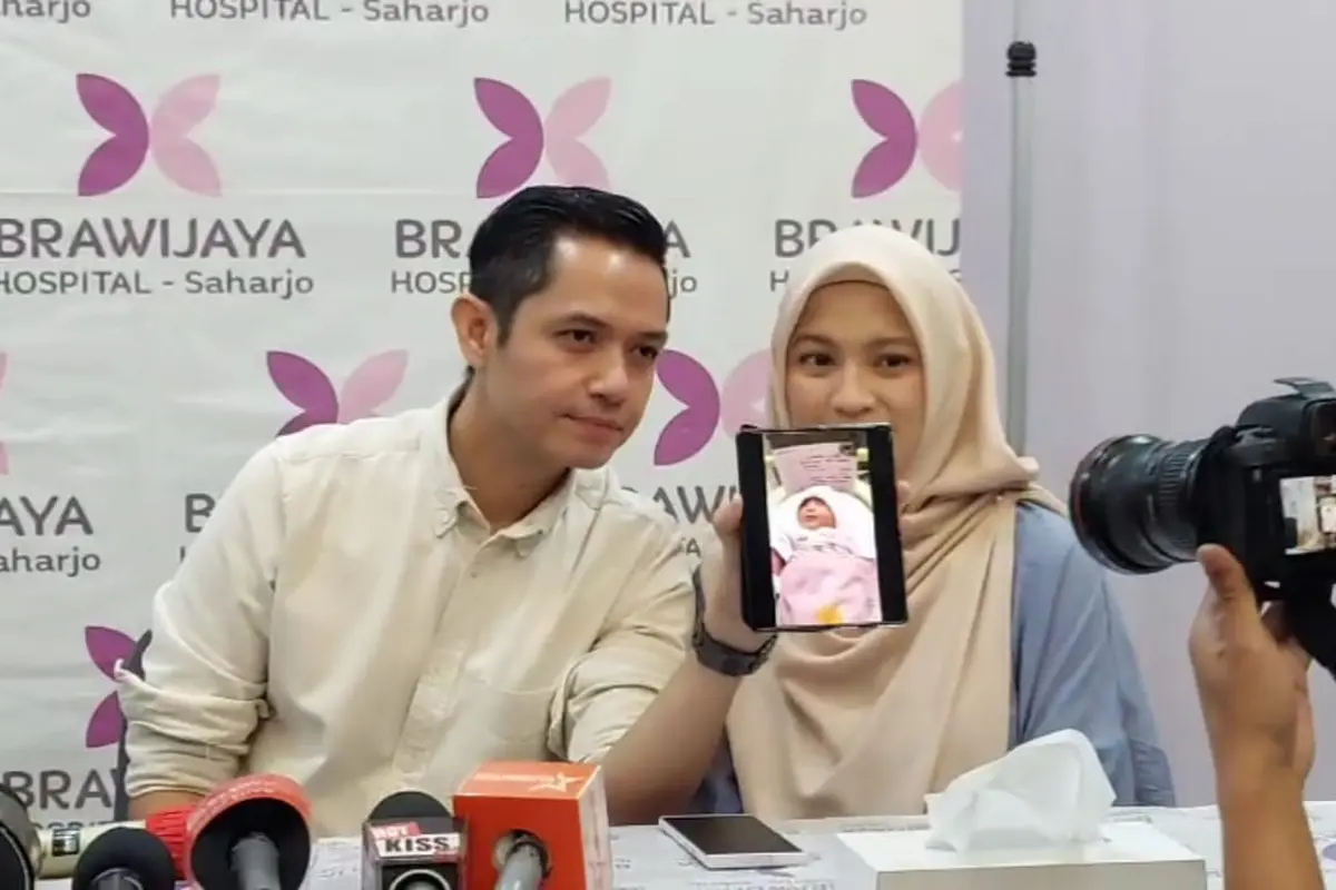 Dude Harlino dan Alyssa Soebandono.