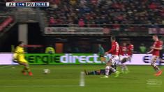 Berita video gol-gol individual bek PSV, Jetro Willems, ke gawang AZ Alkmaar di Liga Belanda Eredivisie. This video presented by BallBall.