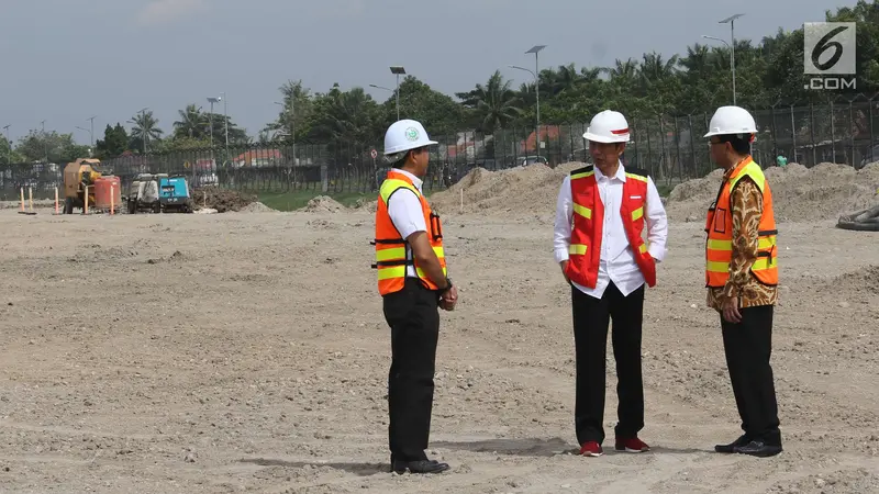 Presiden Jokowi Tinjau Proyek Runway 3 Bandara Soetta