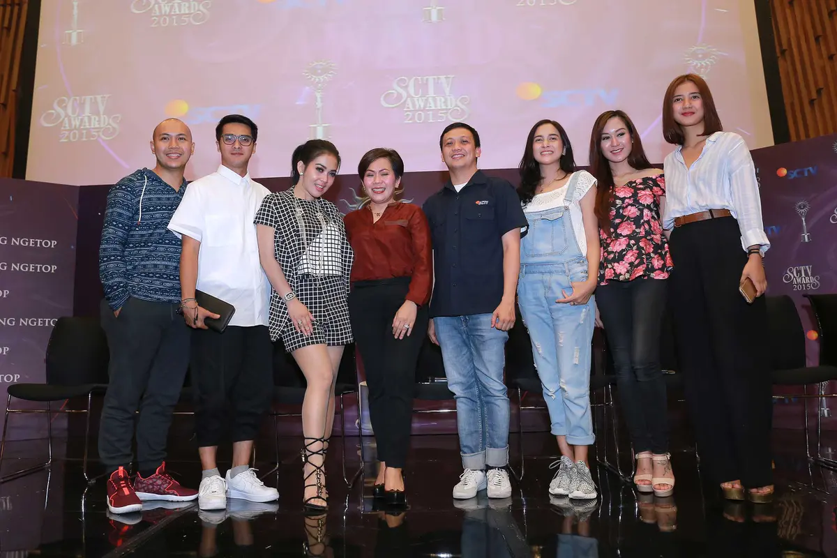 Prilly Latuconsina, Syahrini, dan artis lain