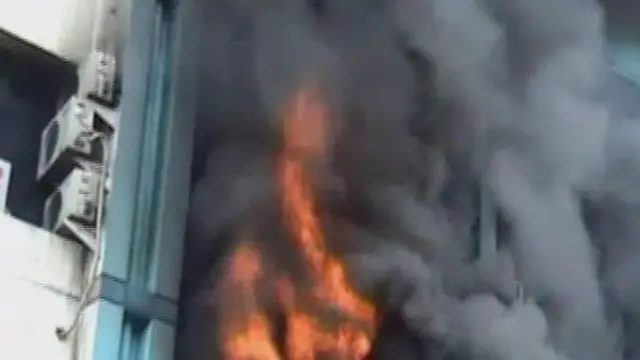 Belasan Ruko di Surabaya Terbakar