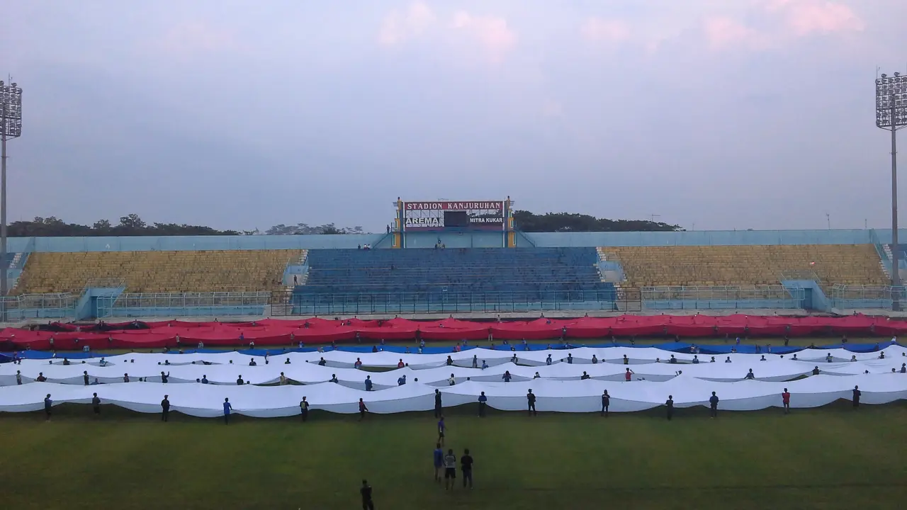 Bendera raksasa One Soul One Nation