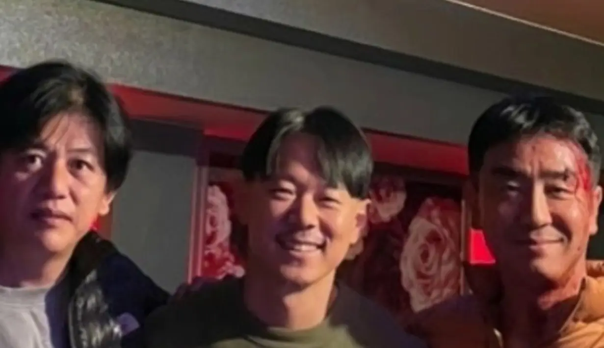 Moving merilis dua episode baru setiap hari Rabu pukul 4 sore waktu Korea Selatandan tiga episode sekaligus di hari terakhir. (Foto: Instagram/ ryuseungryong_)