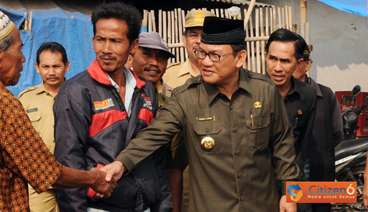 Citizen6, Tulang Bawang: Selain itu Bupati Tulang Bawang Barat juga meninjau hewan ternak yang berada di Pasar Mulya Asri tersebut. (Pengirim: Jerry Hasan)