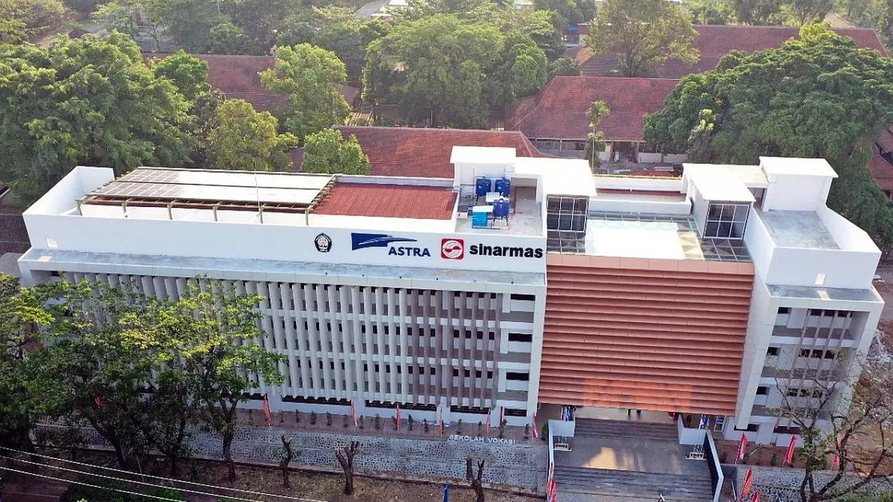 Astra mendukung pembangunan Gedung Sekolah Vokasi Universitas Diponegoro (Undip) Semarang.