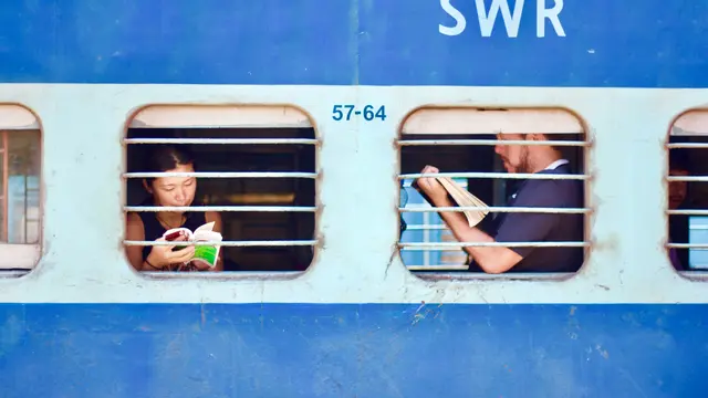 hal yang dilakukan di perjalanan.