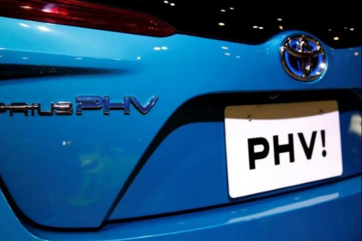 Toyota Prius PHV