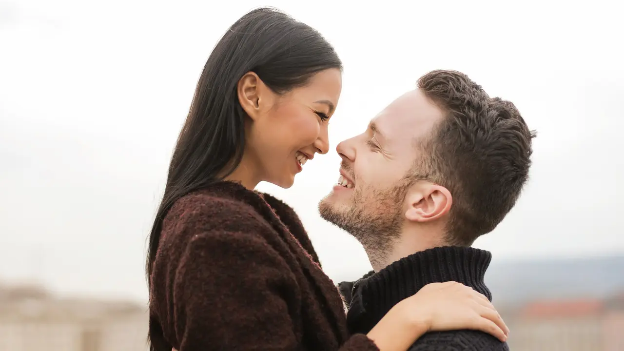pasangan cinta